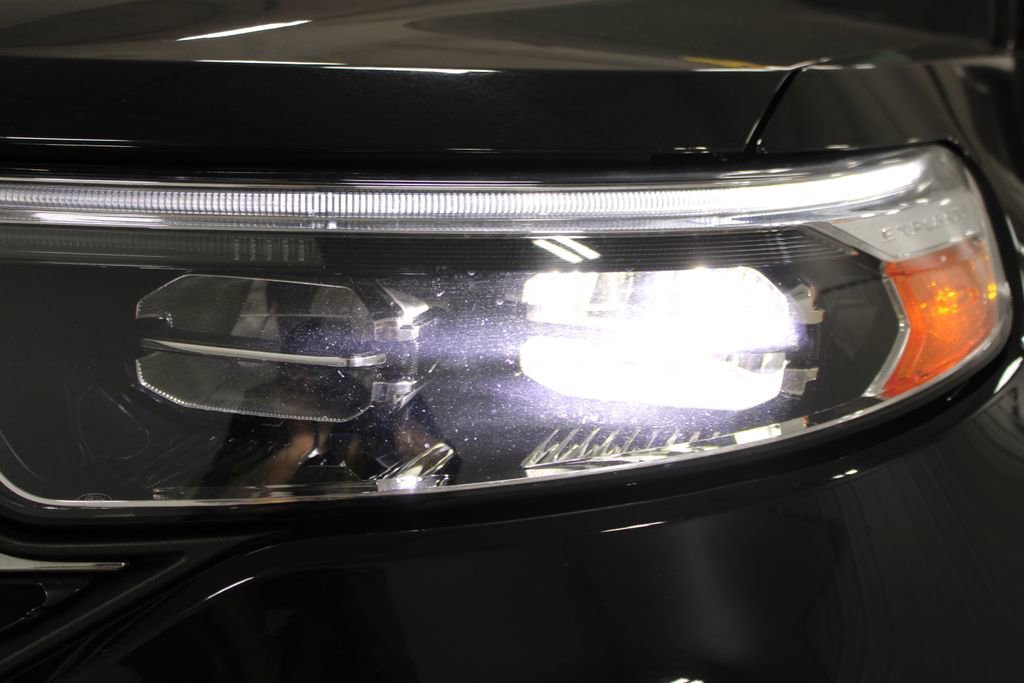 Used 2023 Ford Explorer XLT w/ Equipment Group 202A image 14