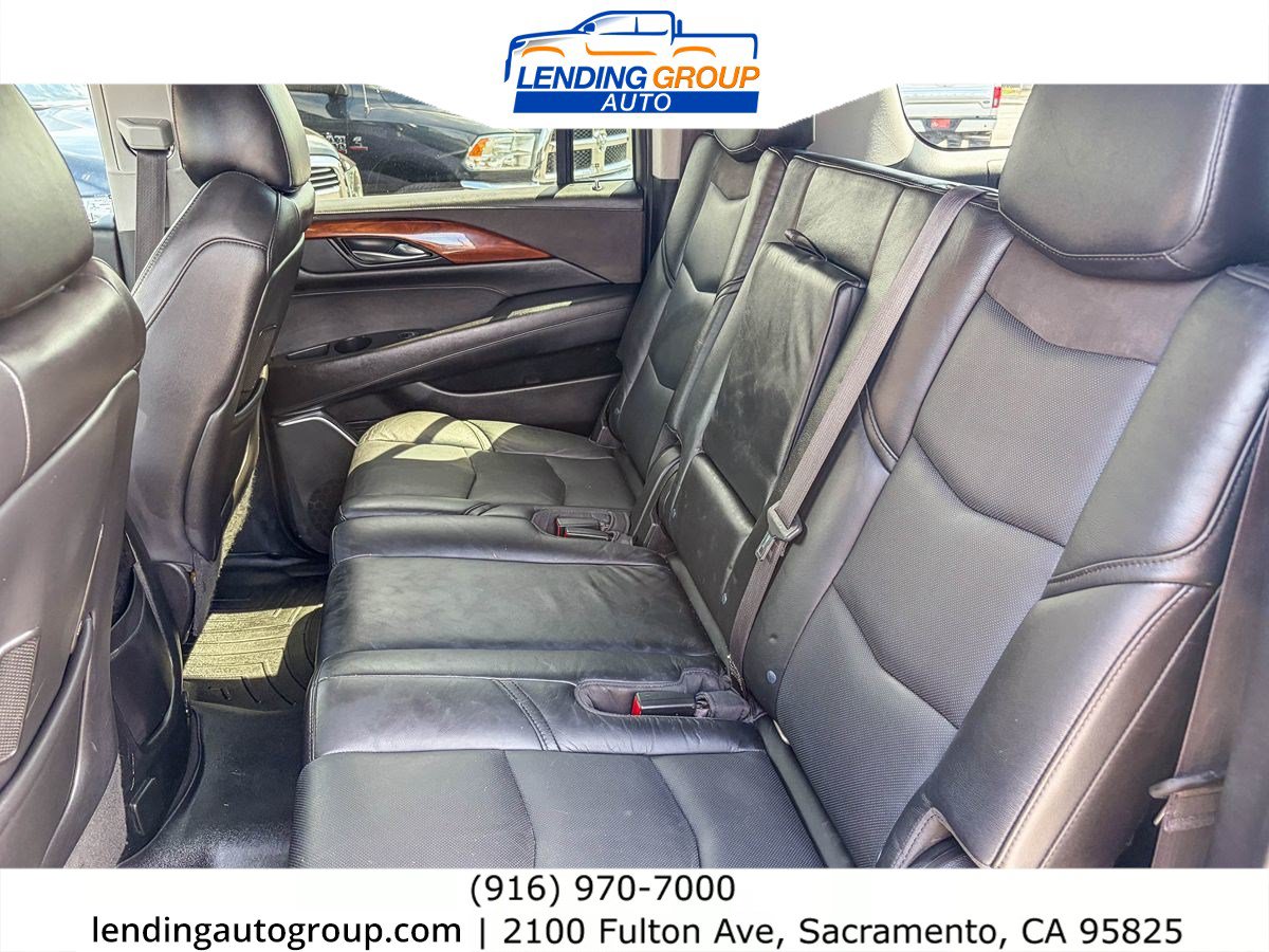Used 2016 Cadillac Escalade ESV Luxury AWD/4WD image 17