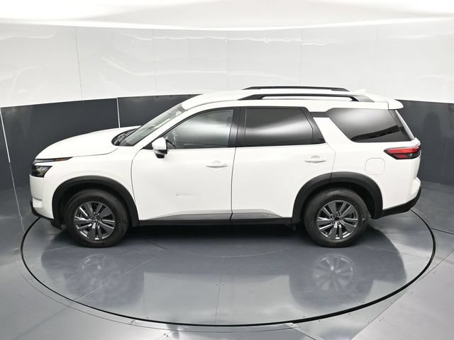 Used 2025 Nissan Pathfinder SV FWD image 51