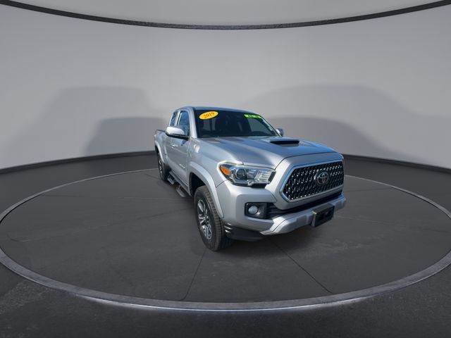 Used 2019 Toyota Tacoma TRD Sport w/ TRD Premium Sport Package image 4