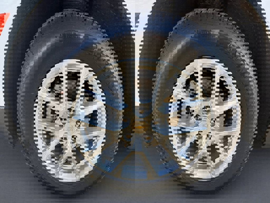 Used 2024 Chevrolet Equinox LT image 9