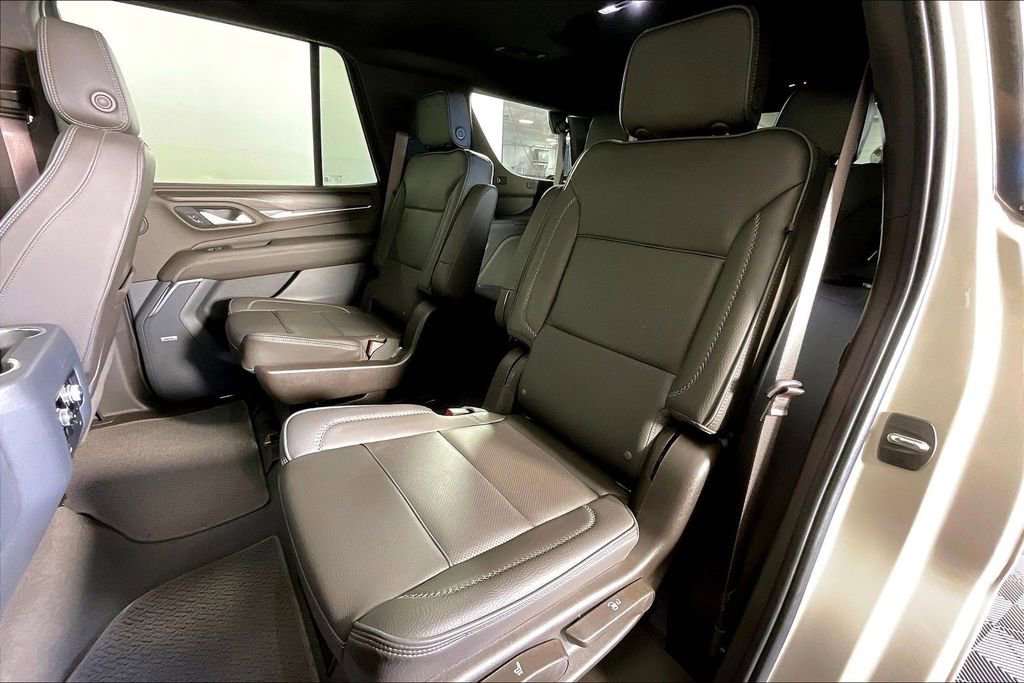 Used 2022 GMC Yukon Denali w/ Denali Premium Package image 38
