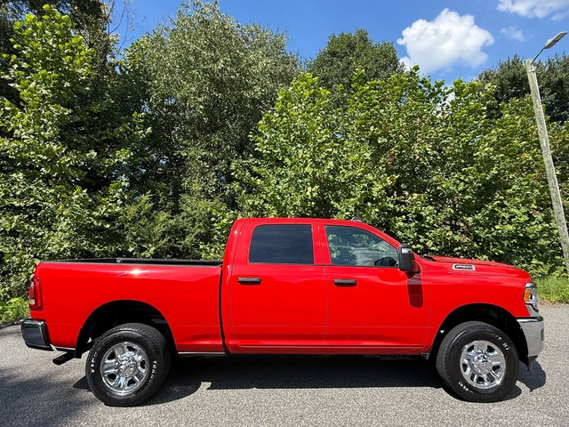 Used 2024 RAM 2500 Tradesman w/ Chrome Appearance Group AWD/4WD image 5