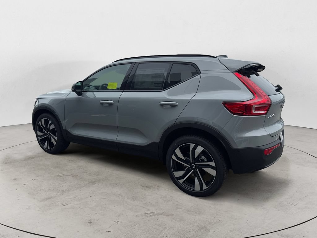 New 2026 Volvo XC40 B5 Ultra w/ Protection Package Premier AWD/4WD image 4