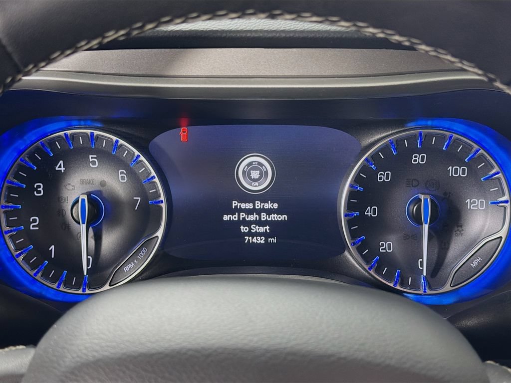 Used 2022 Chrysler Pacifica Touring-L FWD image 14