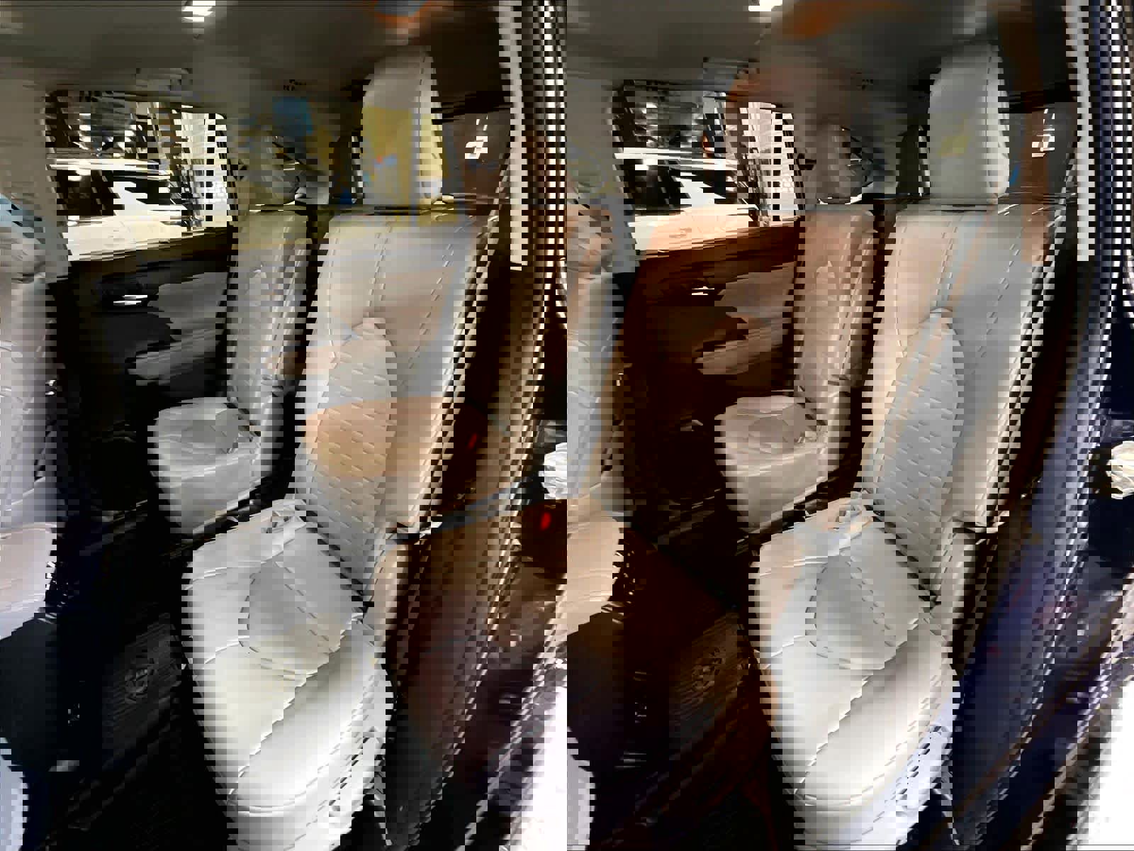 Used 2023 Toyota Highlander XLE image 15