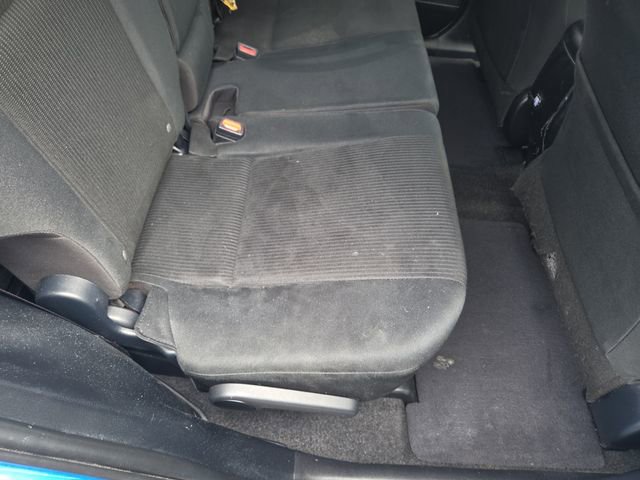 Used 2018 Toyota RAV4 LE image 27