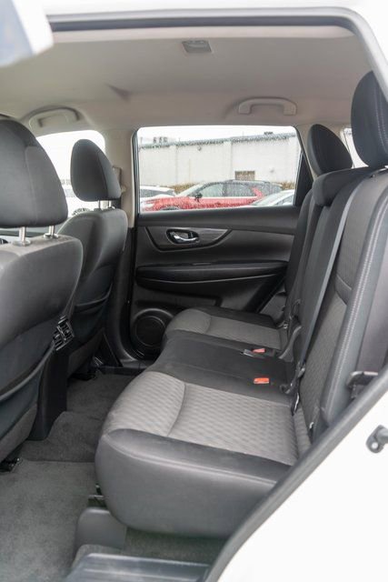 Used 2020 Nissan Rogue SV AWD/4WD image 12