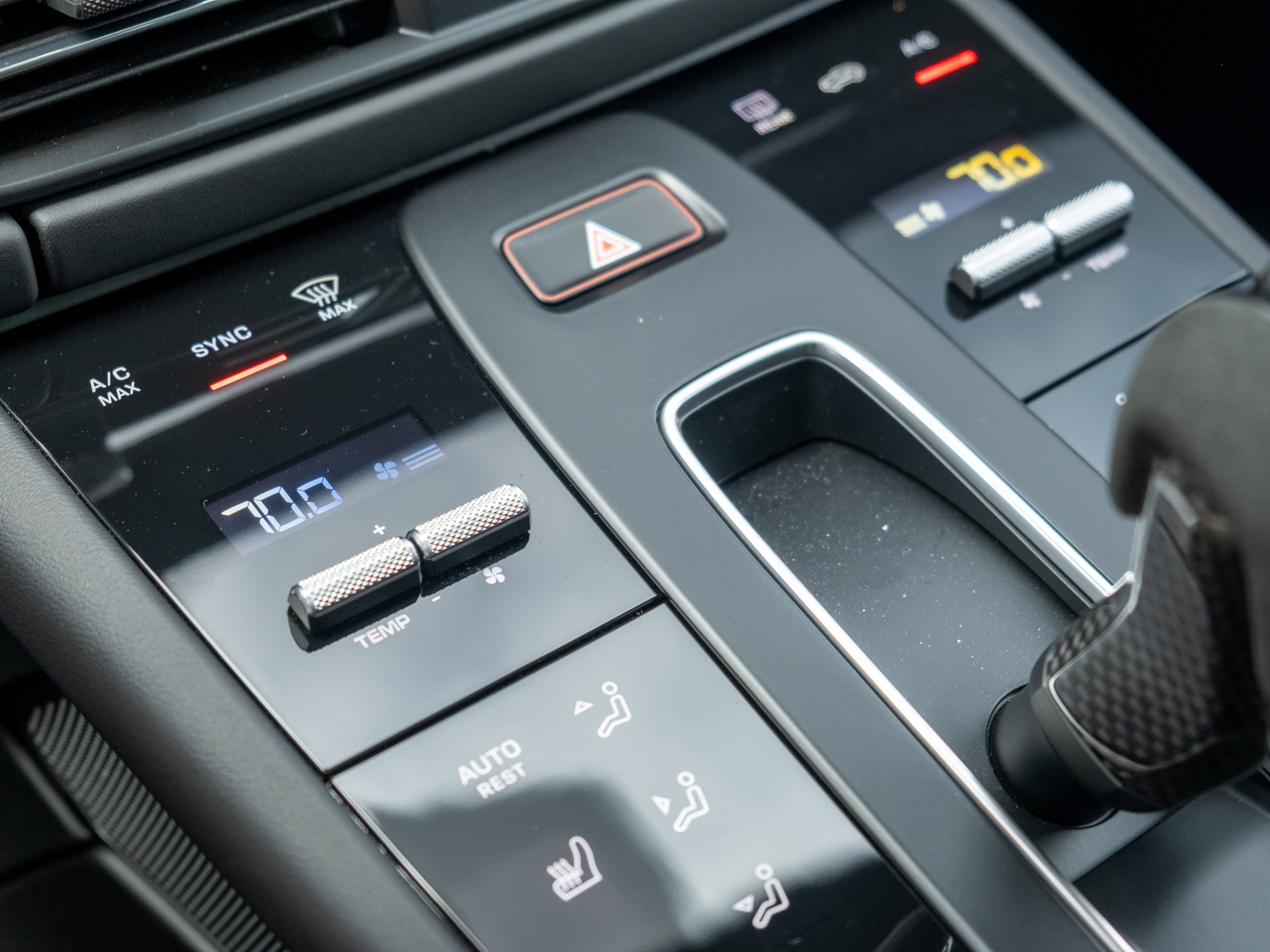 Certified 2025 Porsche Macan GTS image 37