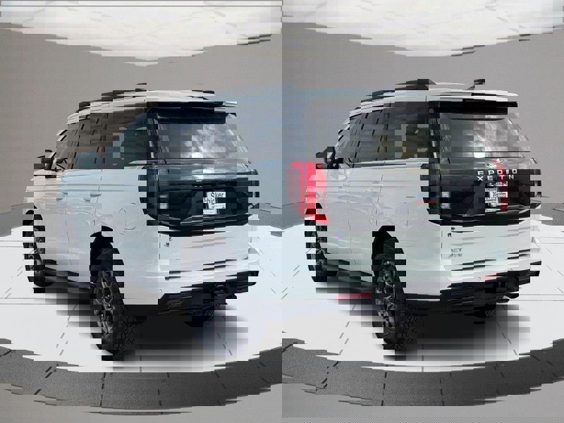 Used 2025 Ford Expedition Active image 6