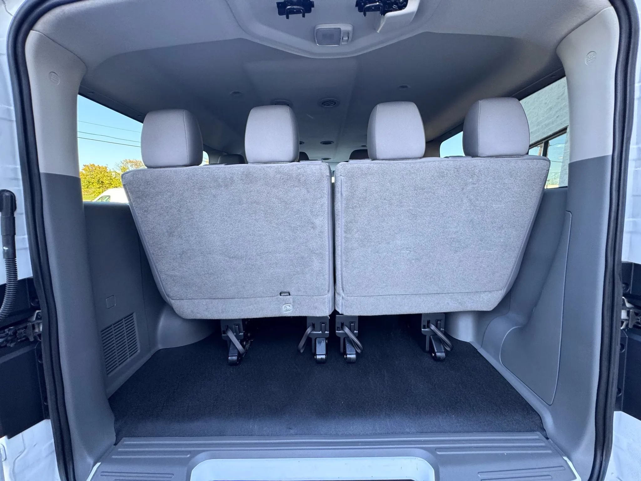 Used 2018 Nissan NV 3500 S RWD image 17