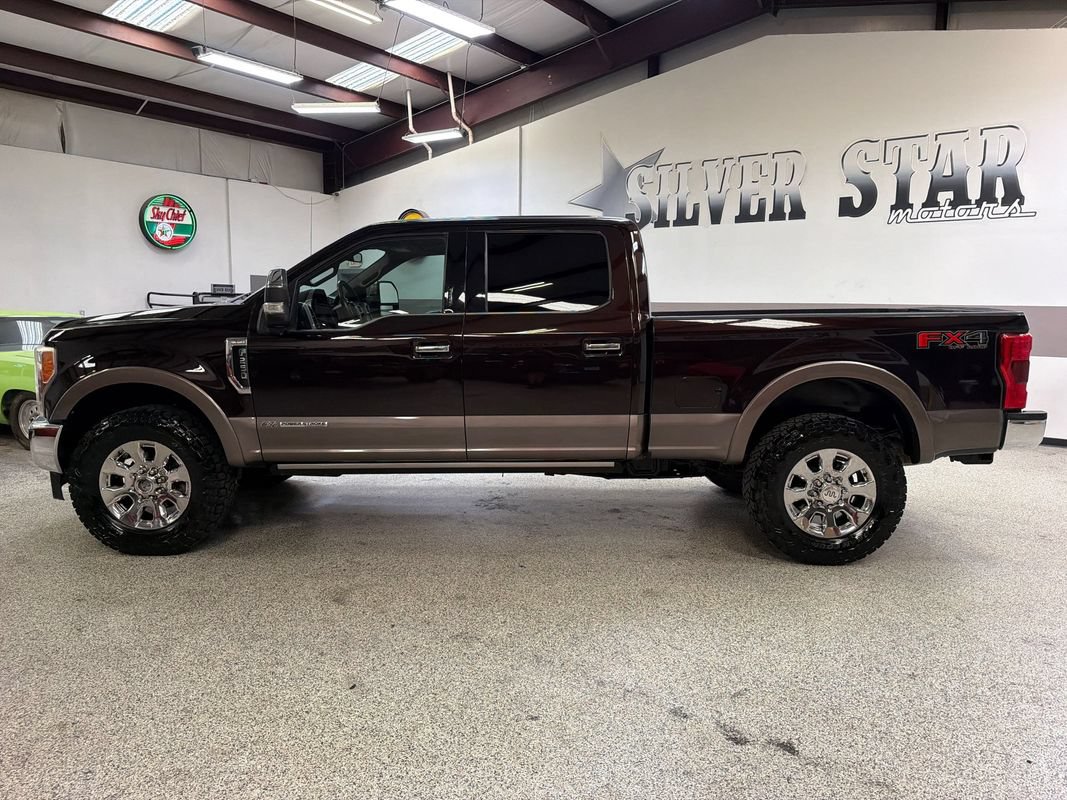 Used 2019 Ford F250 King Ranch w/ King Ranch Ultimate Package AWD/4WD image 3