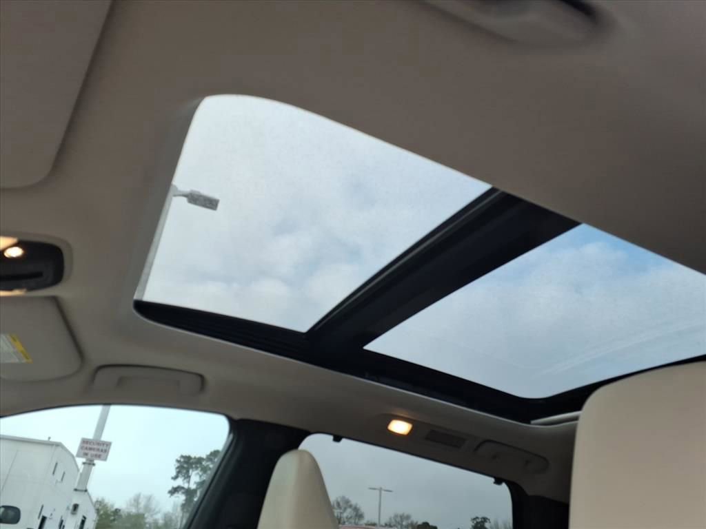 Used 2023 INFINITI QX60 Luxe w/ Performance Audio Package image 11