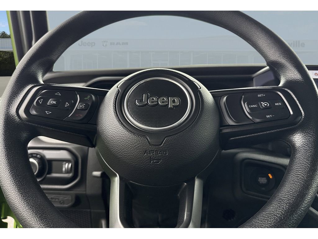 Used 2025 Jeep Wrangler Sport AWD/4WD image 12