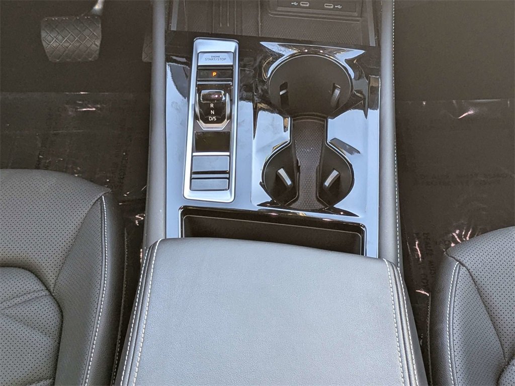 Used 2025 Volkswagen Atlas SE w/ Black Wheel Package image 22