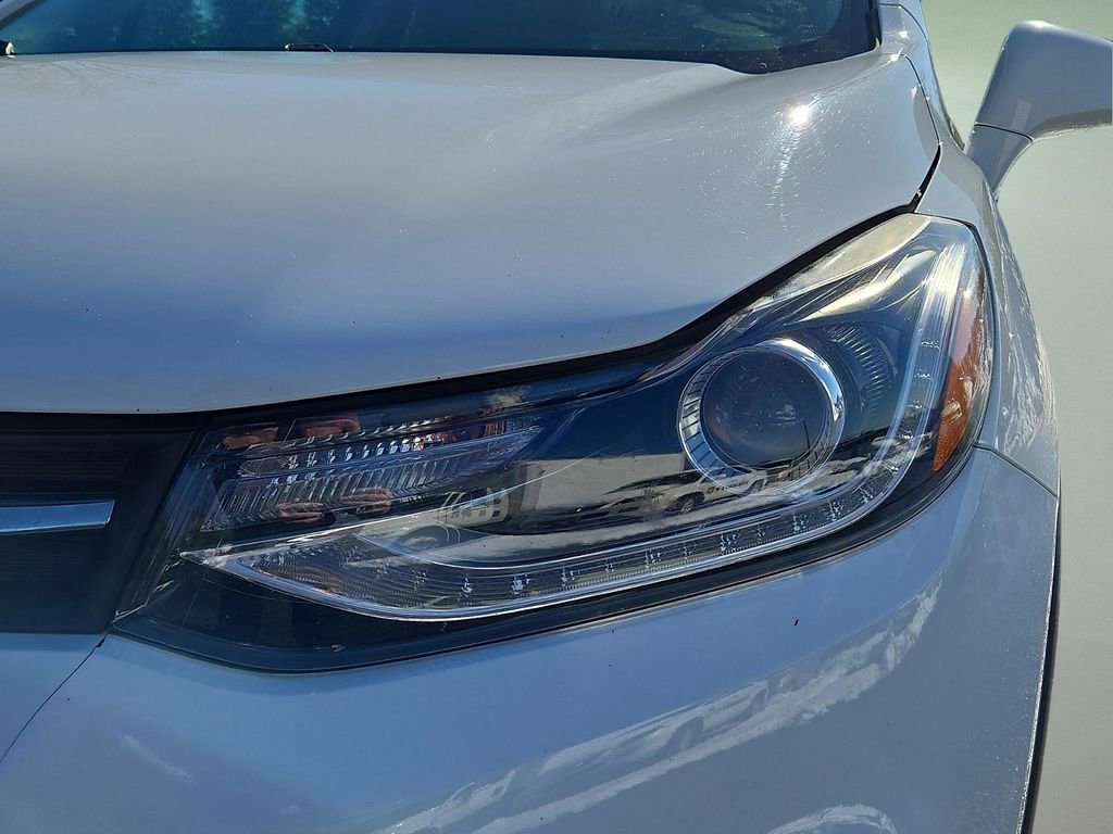 Used 2018 Chevrolet Trax LT w/ LT Convenience Package image 9