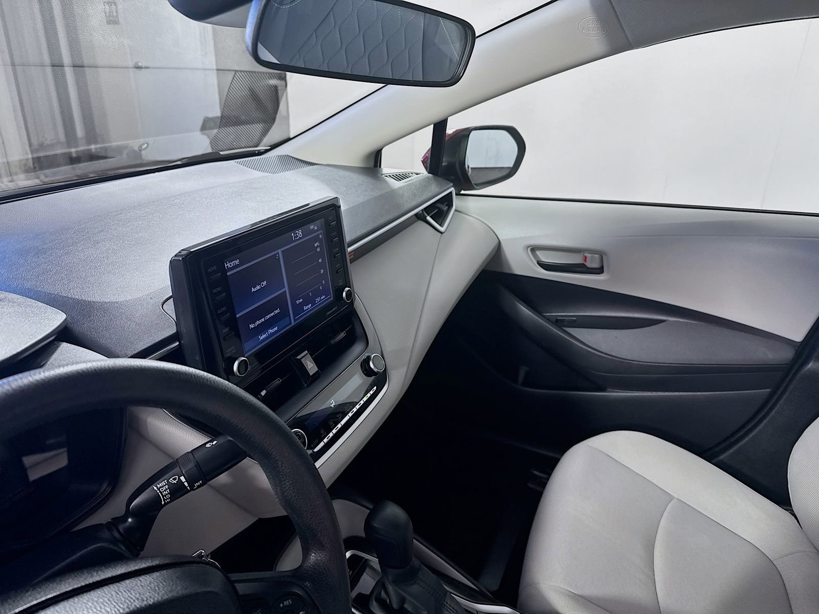 Used 2022 Toyota Corolla LE FWD image 4