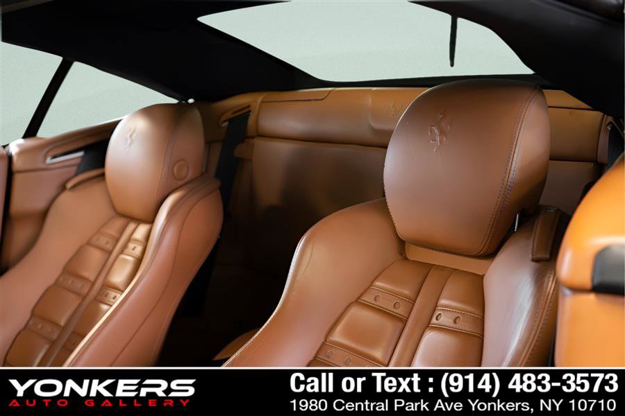 Used 2010 Ferrari California RWD image 33