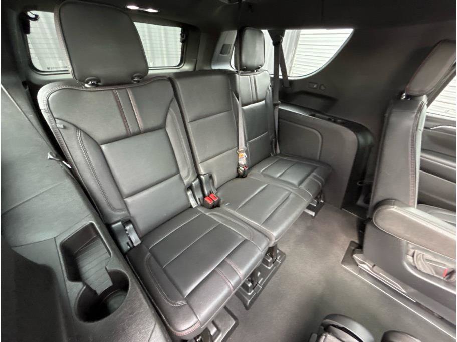 Used 2023 Chevrolet Suburban RST w/ Luxury Package image 25