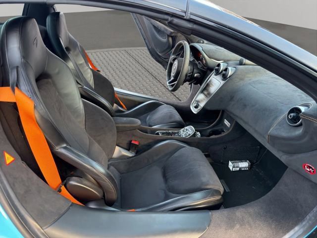 Used 2020 McLaren 600LT Spider RWD image 24