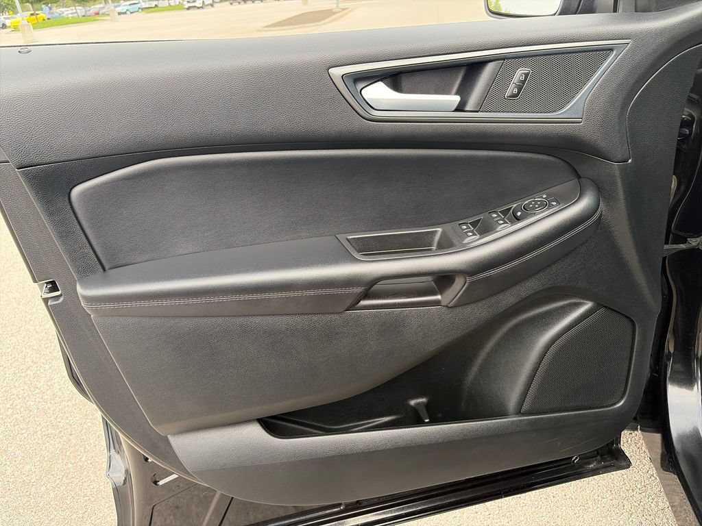 Used 2024 Ford Edge SE AWD/4WD image 13