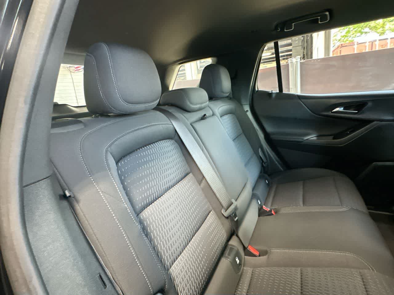 Used 2025 Chevrolet Equinox LT AWD/4WD image 26
