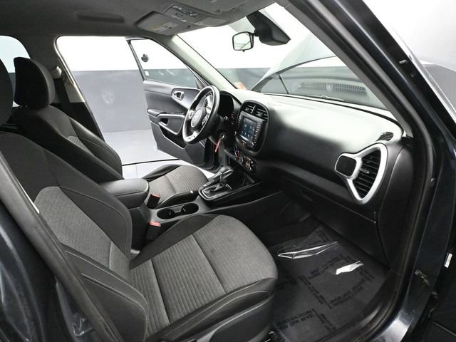 Used 2020 Kia Soul S FWD image 39