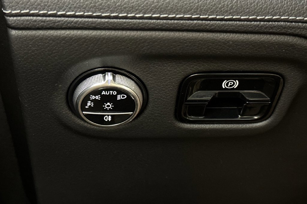 Certified 2023 Mercedes-Benz EQE 350+ 4MATIC SUV image 36