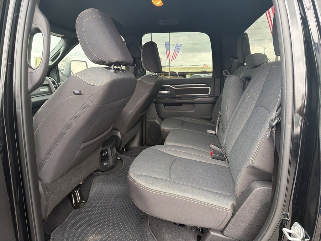 Used 2024 RAM 2500 Big Horn w/ Sport Appearance Package image 30