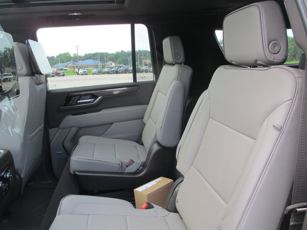 New 2026 GMC Yukon XL Elevation w/ Elevation Premium Package AWD/4WD image 12