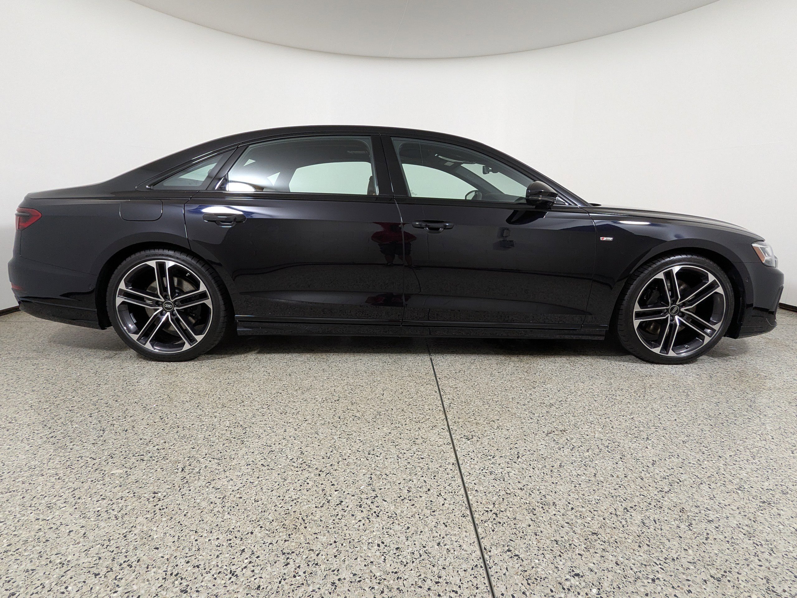 New 2025 Audi A8 L 3.0T image 8
