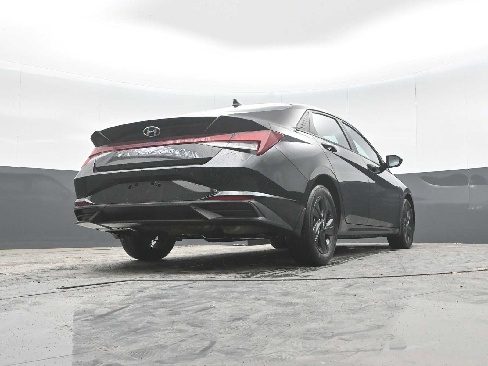Used 2023 Hyundai Elantra SEL FWD image 48