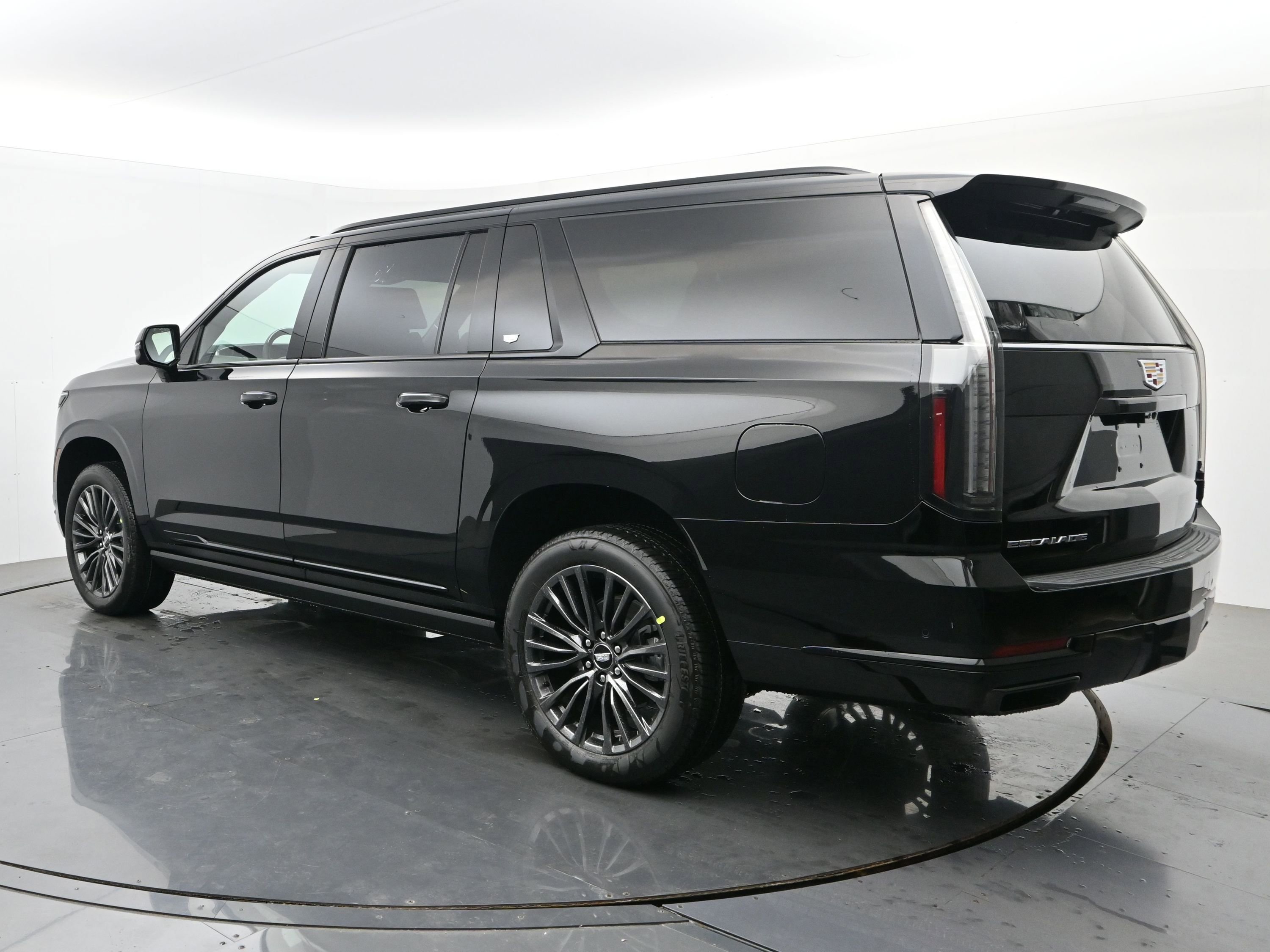 New 2026 Cadillac Escalade ESV Platinum Sport AWD/4WD image 3