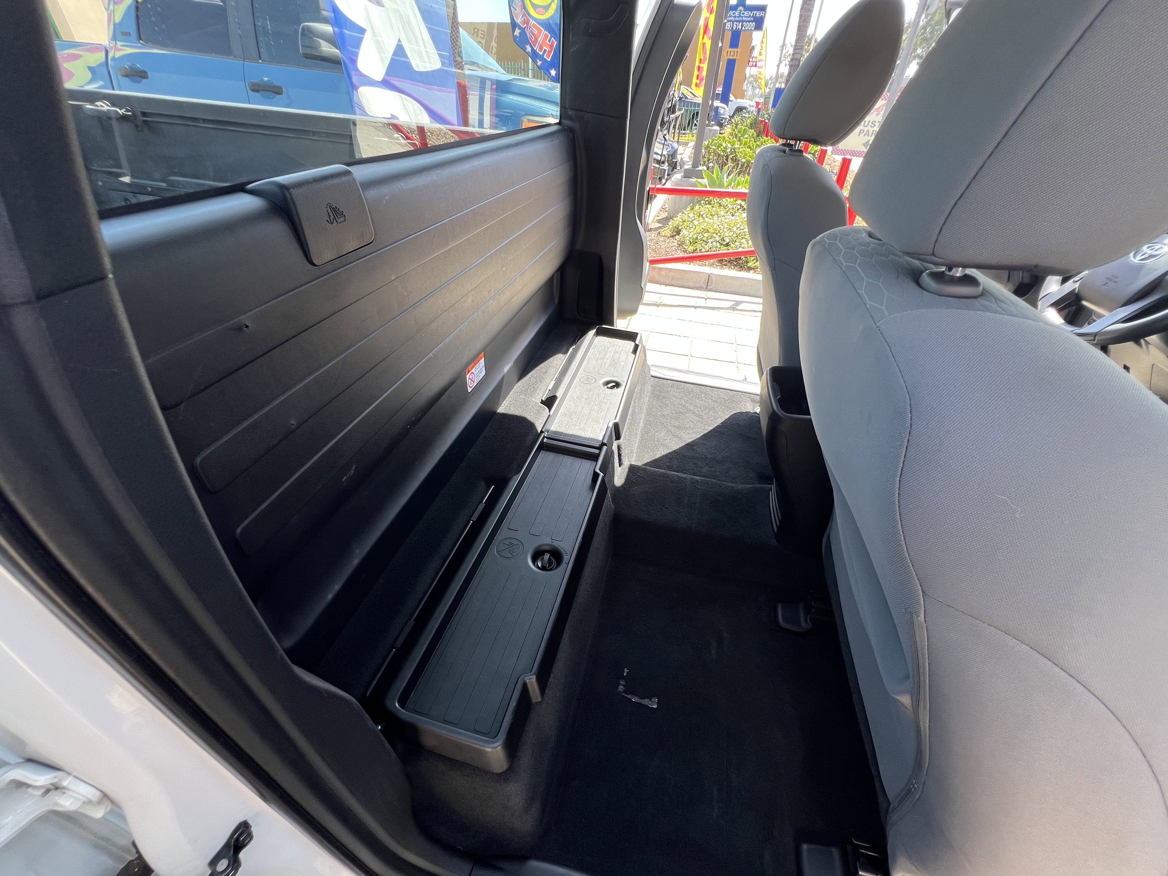 Used 2016 Toyota Tacoma SR RWD image 29