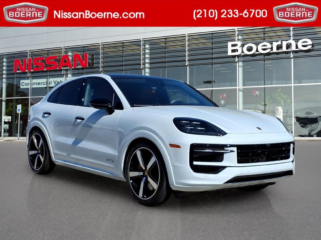 Used 2025 Porsche Cayenne GTS AWD/4WD image 1