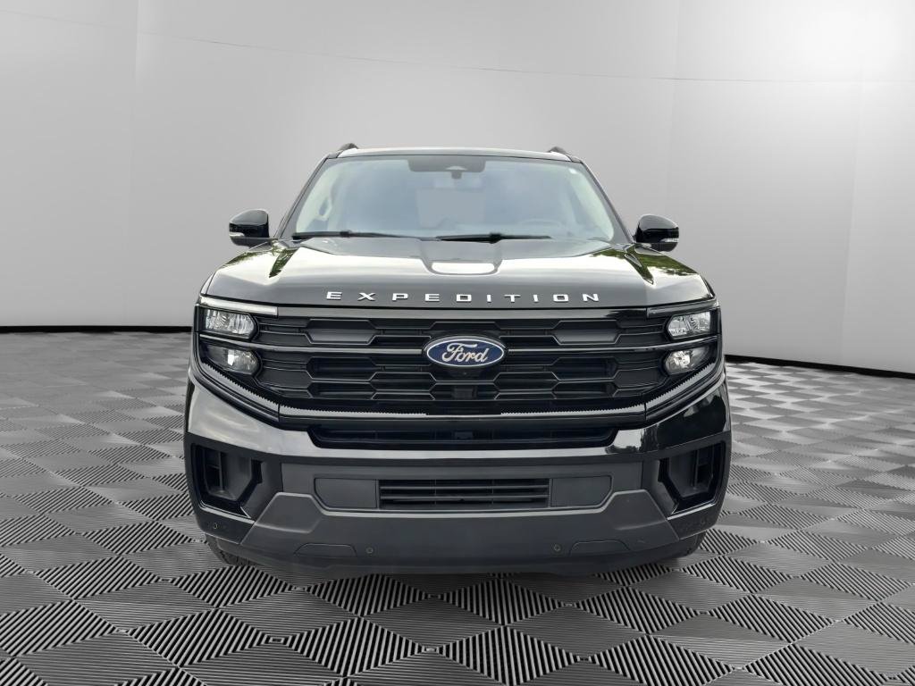 Used 2025 Ford Expedition Active AWD/4WD image 7