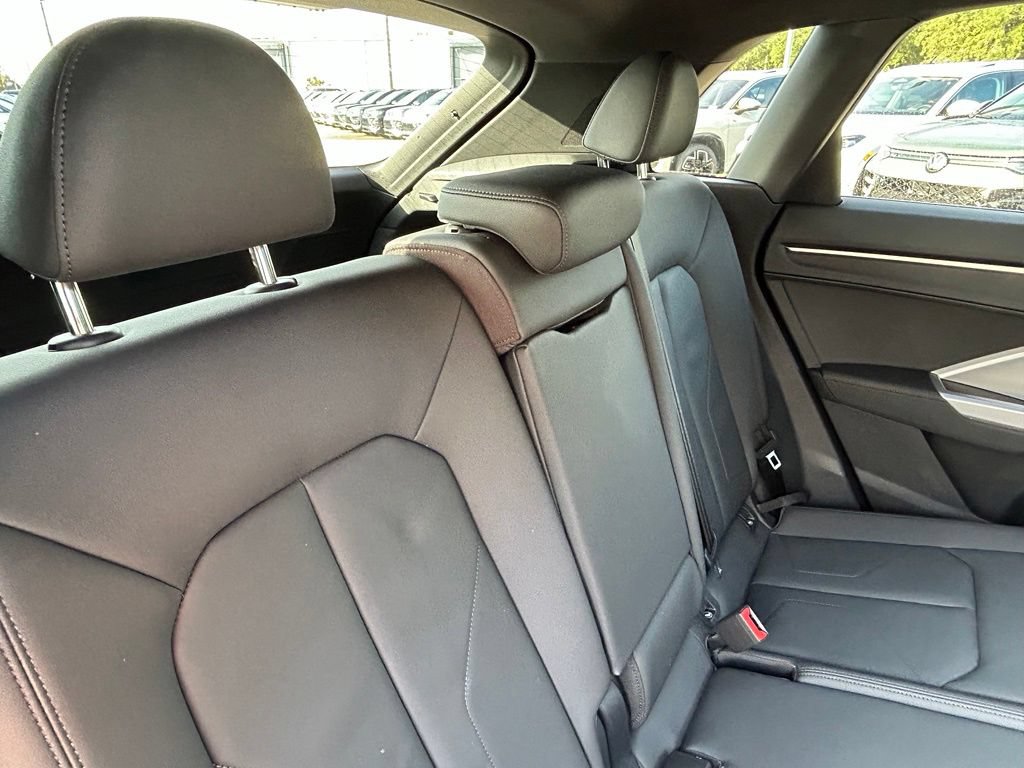 Used 2024 Audi Q3 2.0T Premium w/ Convenience Package AWD/4WD image 42