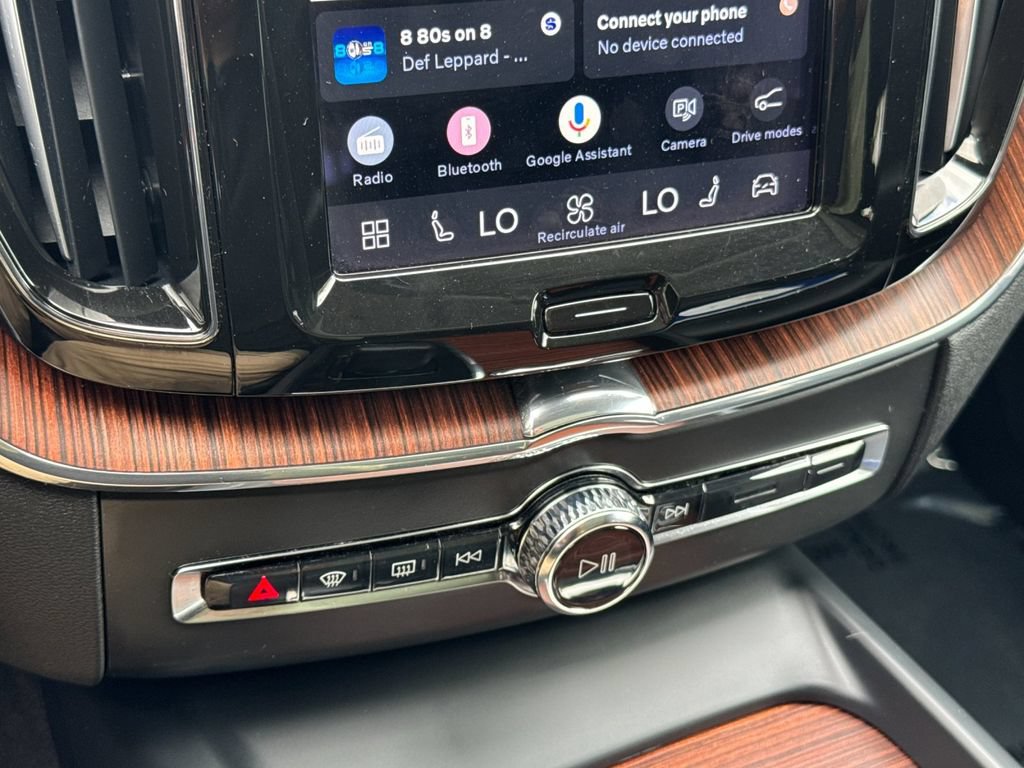 Certified 2023 Volvo XC60 T8 Plus AWD/4WD image 20