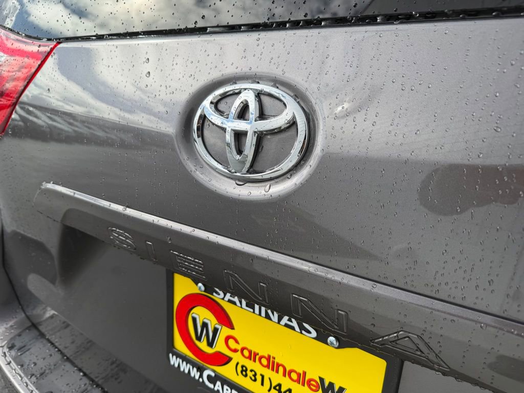 Used 2020 Toyota Sienna XLE Premium w/ Protection Package image 11