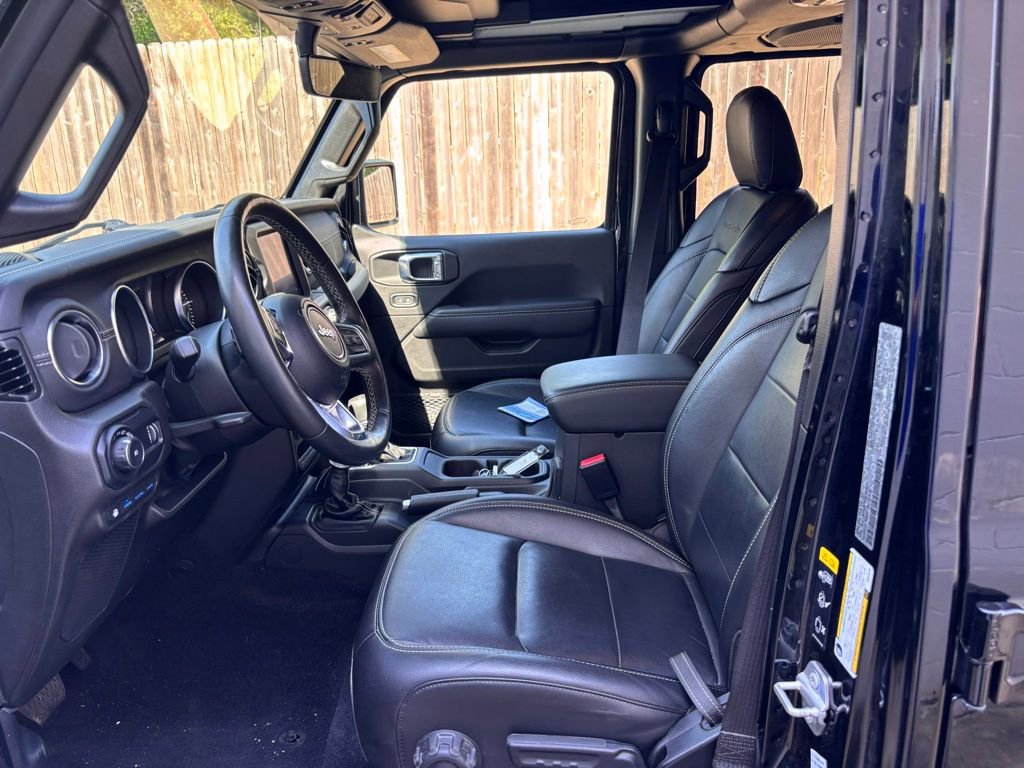 Used 2023 Jeep Wrangler Unlimited Sahara w/ Cold Weather Group AWD/4WD image 15