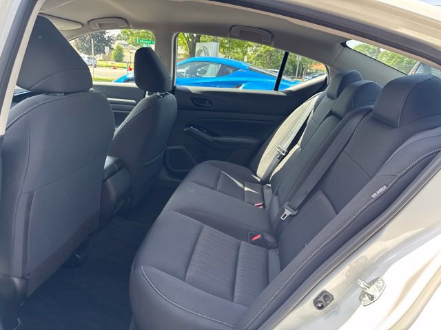 Used 2023 Nissan Altima 2.5 SV FWD image 17