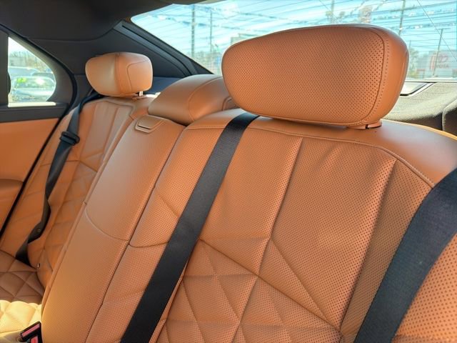 Used 2023 BMW 740i image 15