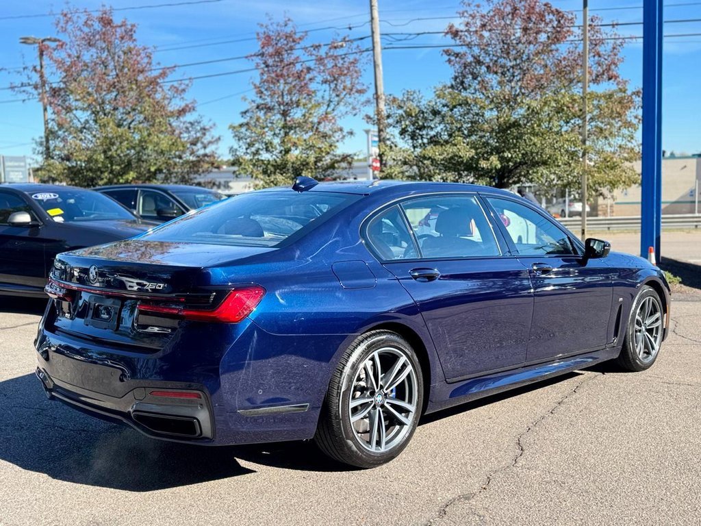 Used 2022 BMW 750i xDrive w/ M Sport Package image 6