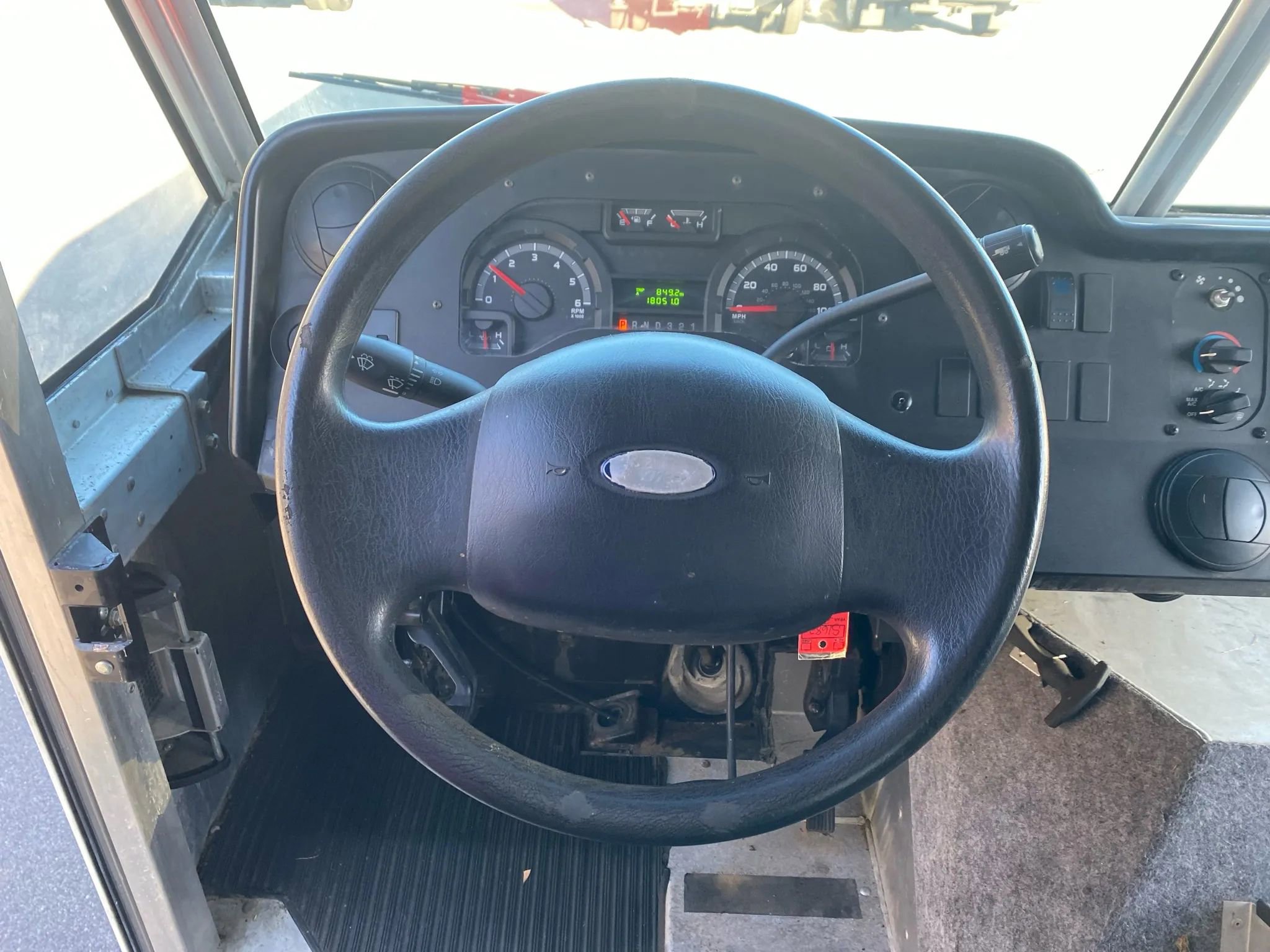 Used 2012 Ford E-350 and Econoline 350 Super Duty w/ Air Conditioning Prep Pkg RWD image 9