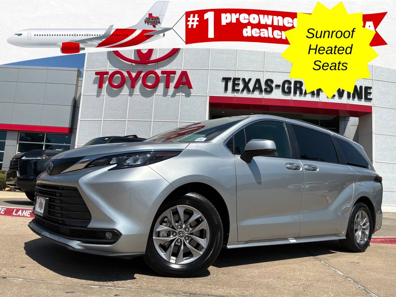 Used 2025 Toyota Sienna XLE FWD image 1