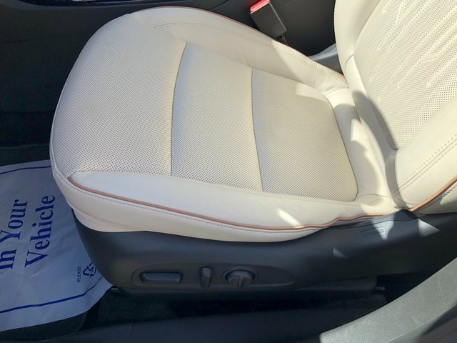 Used 2024 Buick Encore GX Avenir w/ Avenir Convenience Package image 12