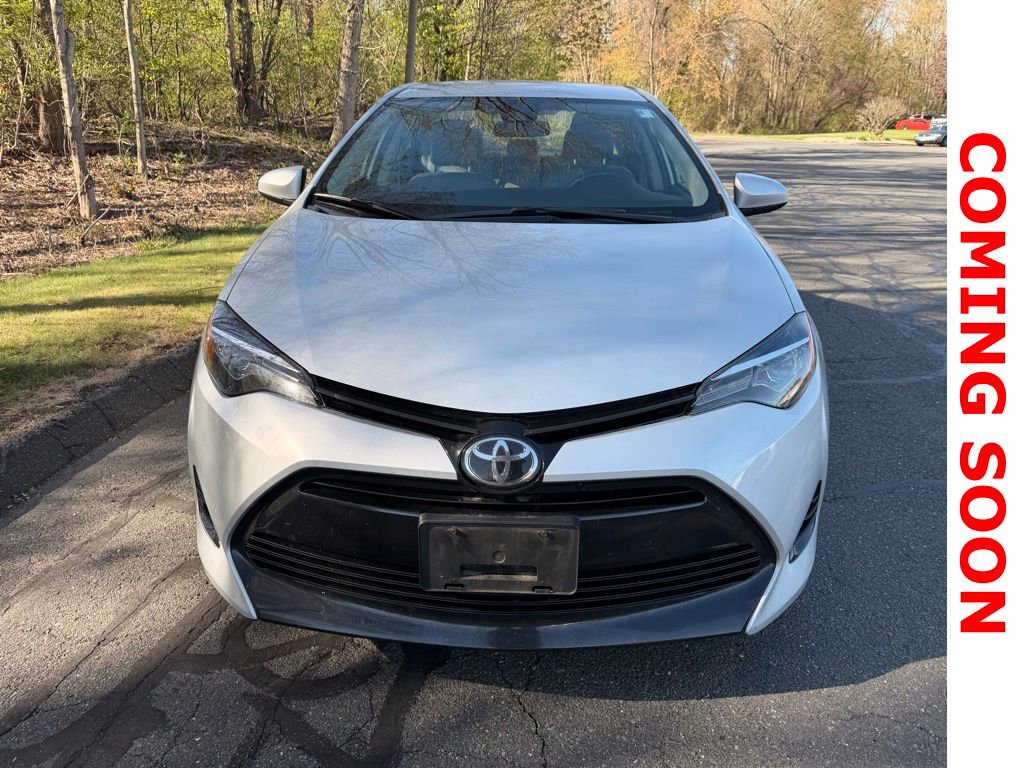 Used 2017 Toyota Corolla LE FWD image 3