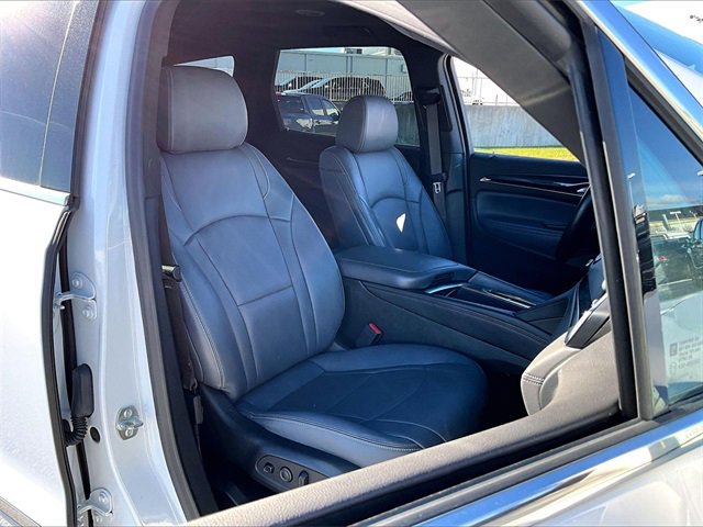 Used 2024 Buick Enclave Premium image 11