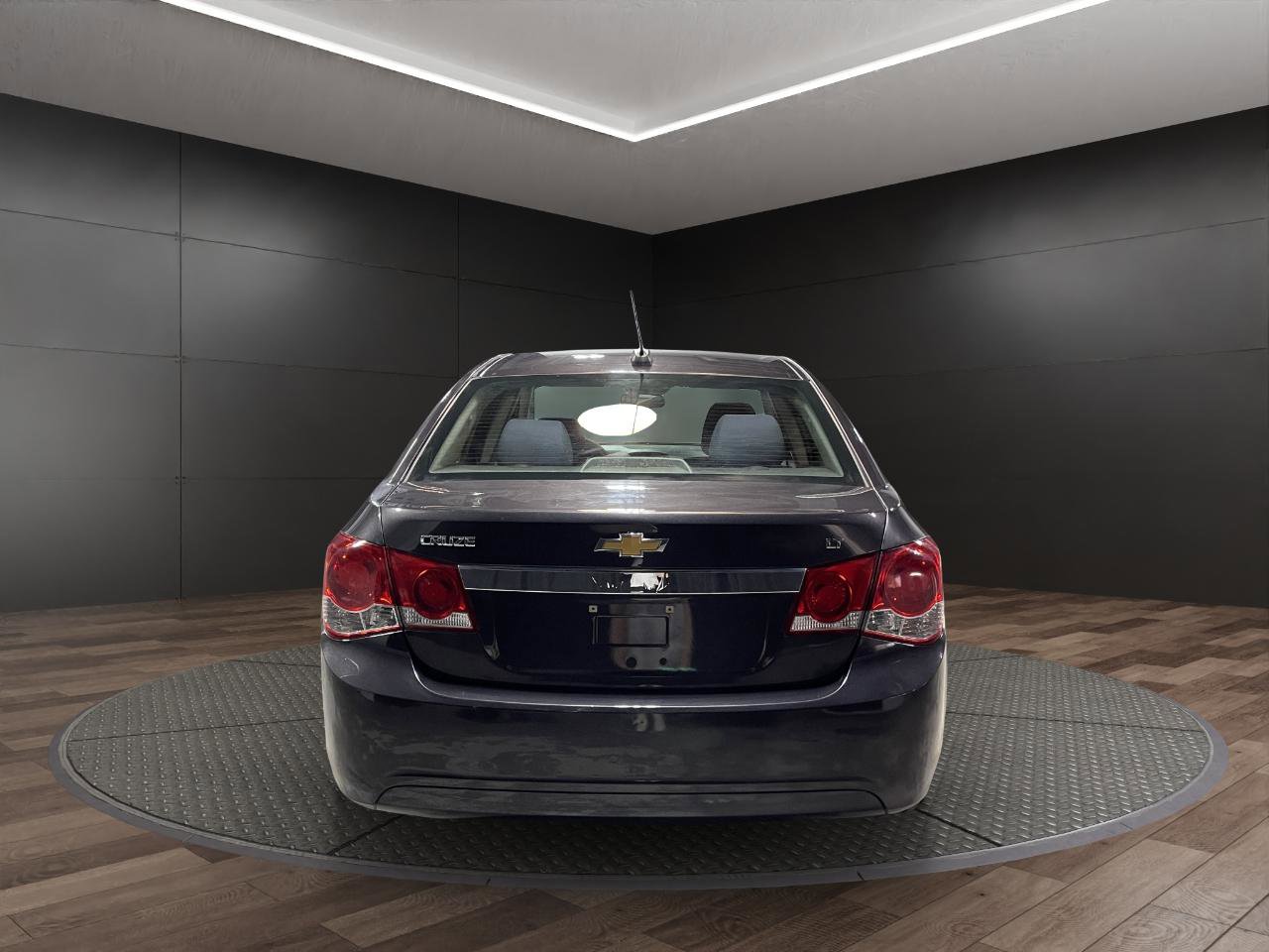 Used 2016 Chevrolet Cruze LT image 7