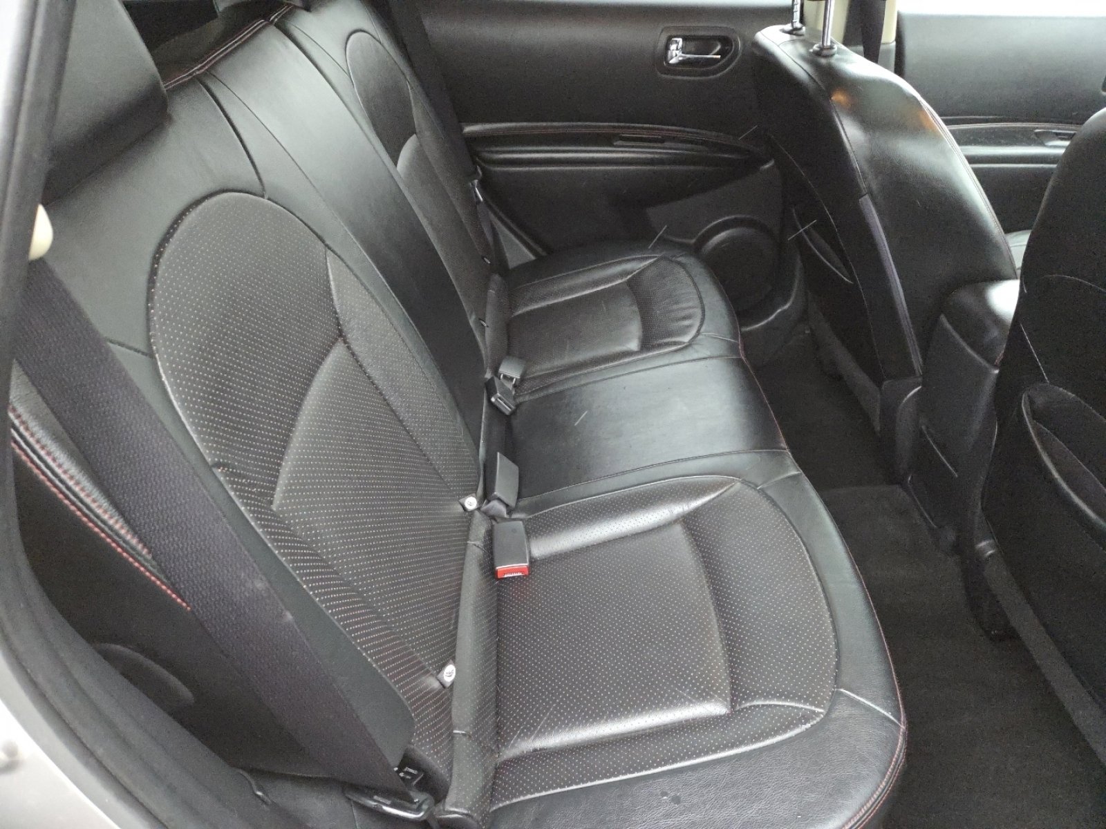 Used 2012 Nissan Rogue SL image 18